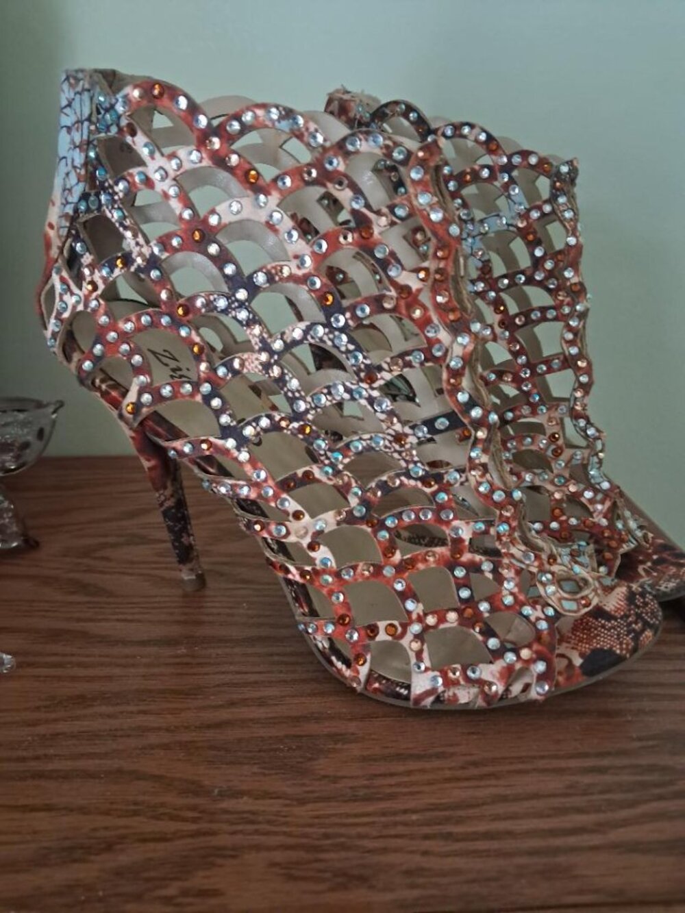 Zigisoho 3" mesh and rhinestone heels